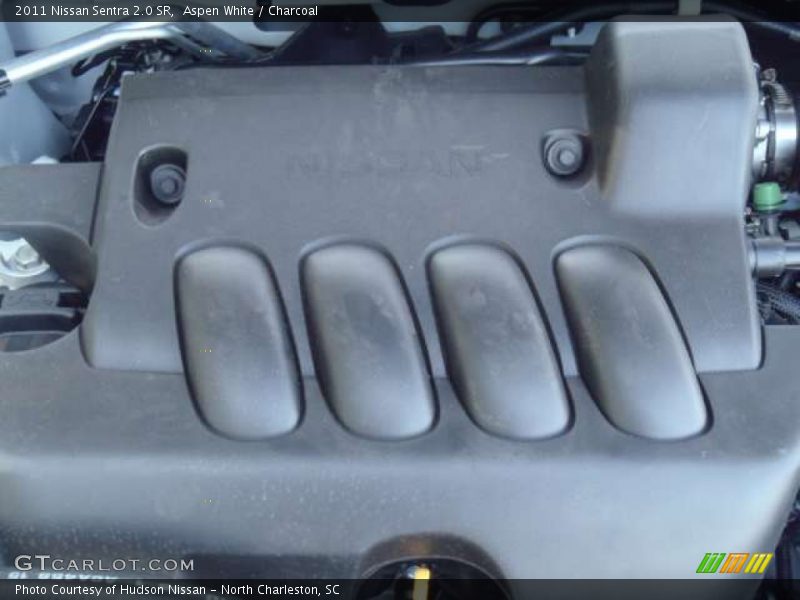Aspen White / Charcoal 2011 Nissan Sentra 2.0 SR