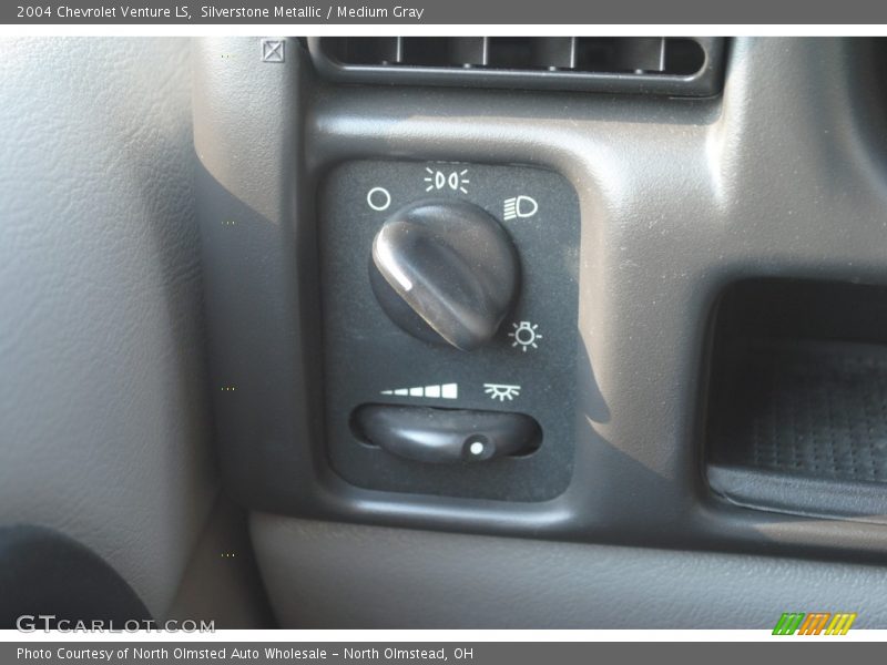 Silverstone Metallic / Medium Gray 2004 Chevrolet Venture LS