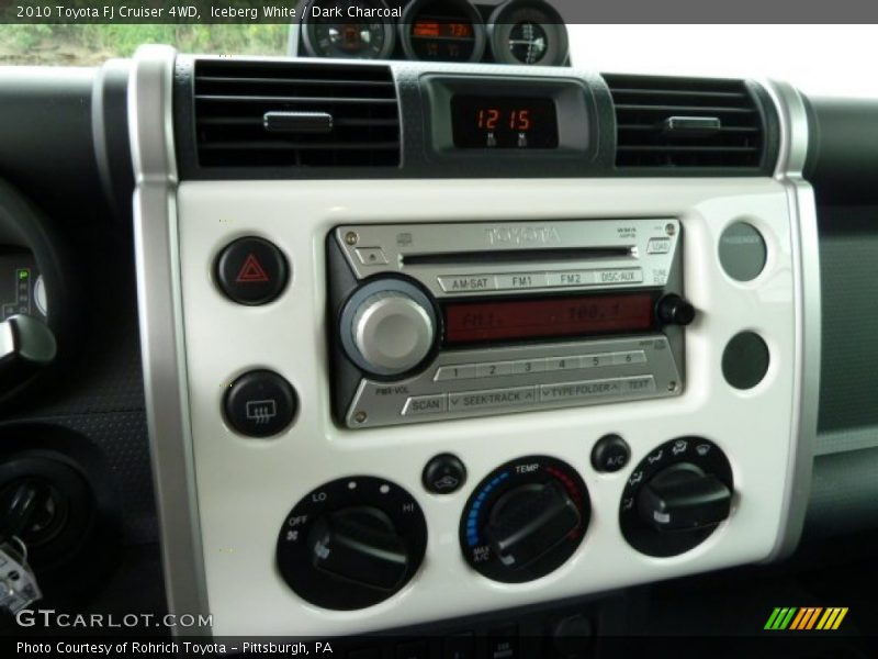 Iceberg White / Dark Charcoal 2010 Toyota FJ Cruiser 4WD