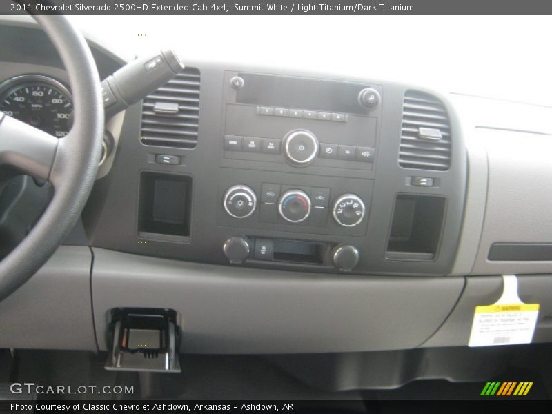 Summit White / Light Titanium/Dark Titanium 2011 Chevrolet Silverado 2500HD Extended Cab 4x4