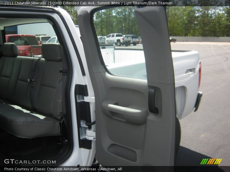 Summit White / Light Titanium/Dark Titanium 2011 Chevrolet Silverado 2500HD Extended Cab 4x4