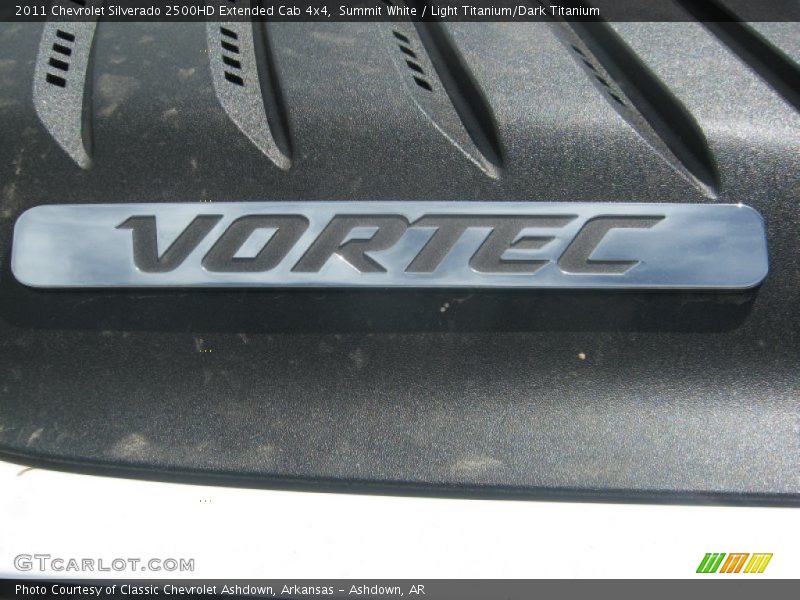 Summit White / Light Titanium/Dark Titanium 2011 Chevrolet Silverado 2500HD Extended Cab 4x4