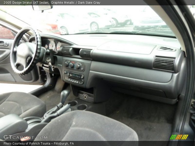 Graphite Metallic / Dark Slate Gray 2005 Dodge Stratus SXT Sedan