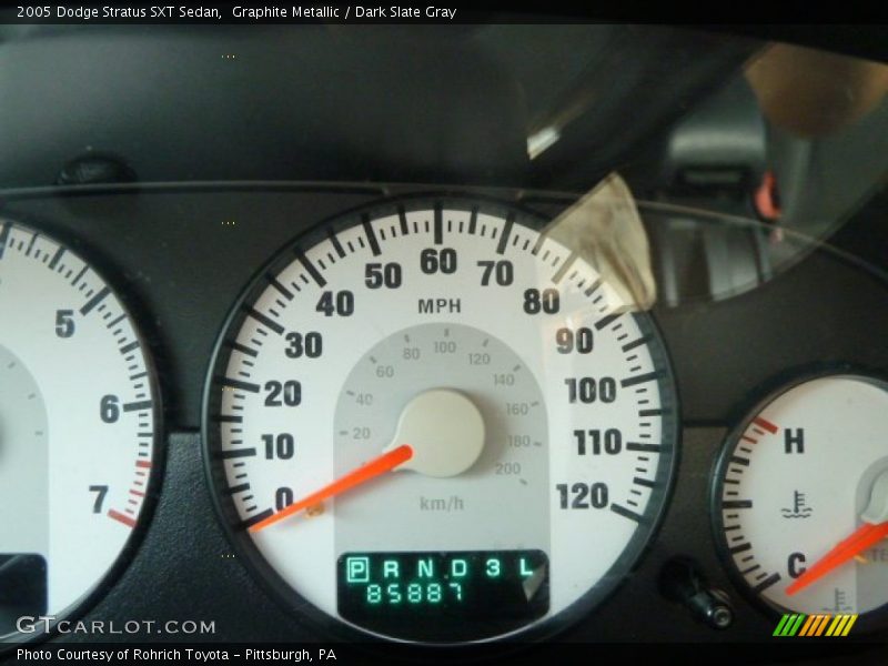 Graphite Metallic / Dark Slate Gray 2005 Dodge Stratus SXT Sedan