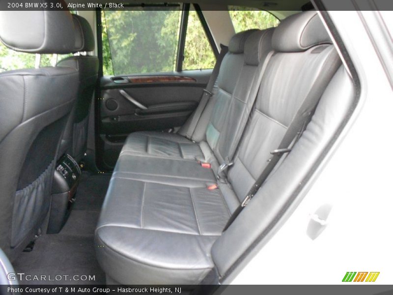 Alpine White / Black 2004 BMW X5 3.0i