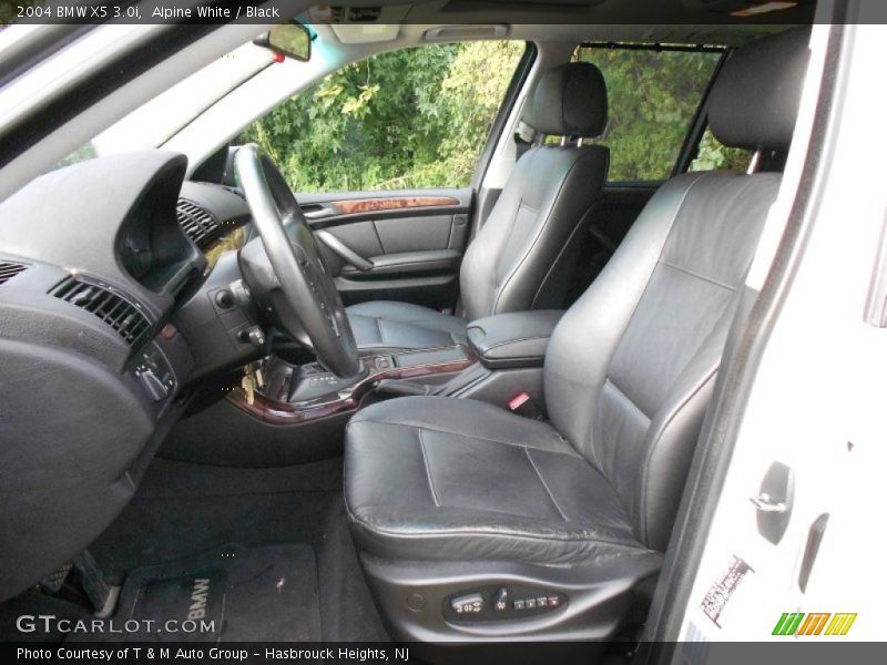 Alpine White / Black 2004 BMW X5 3.0i