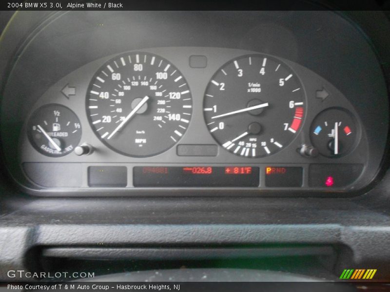 Alpine White / Black 2004 BMW X5 3.0i