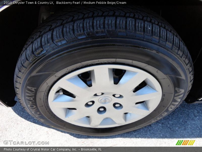 Blackberry Pearl / Medium Pebble Beige/Cream 2010 Chrysler Town & Country LX
