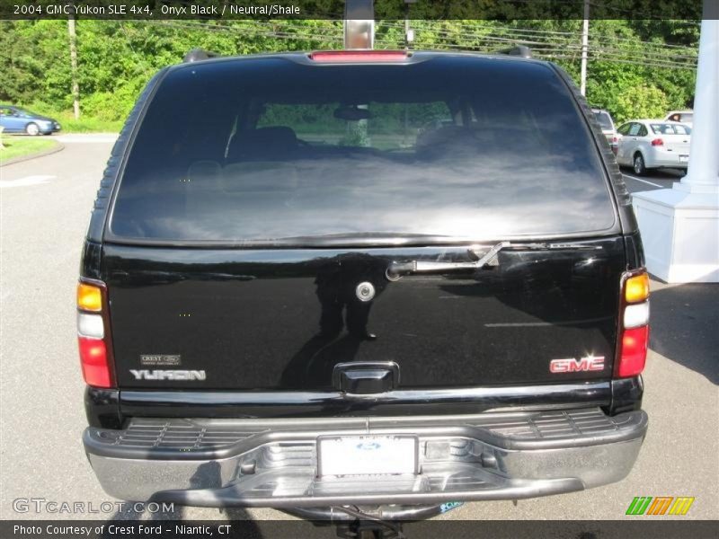 Onyx Black / Neutral/Shale 2004 GMC Yukon SLE 4x4