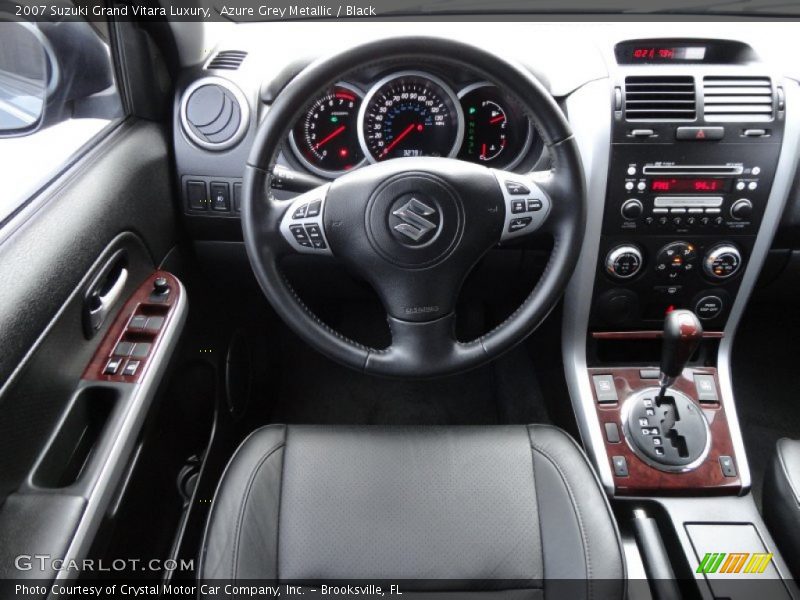 Dashboard of 2007 Grand Vitara Luxury