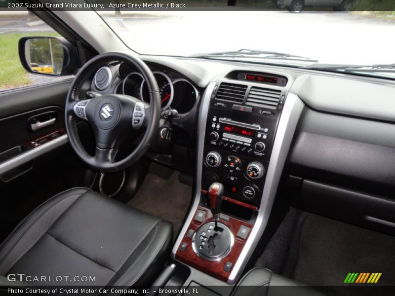 Dashboard of 2007 Grand Vitara Luxury