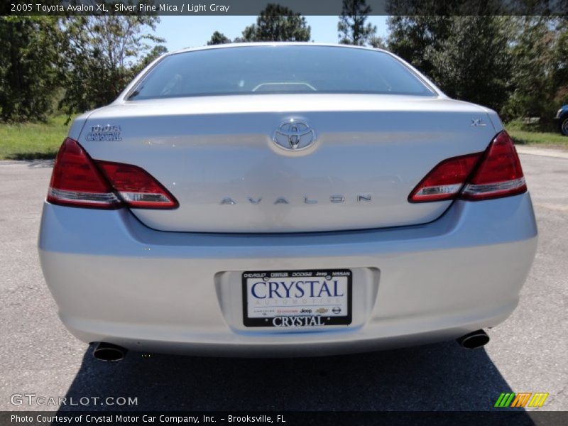 Silver Pine Mica / Light Gray 2005 Toyota Avalon XL