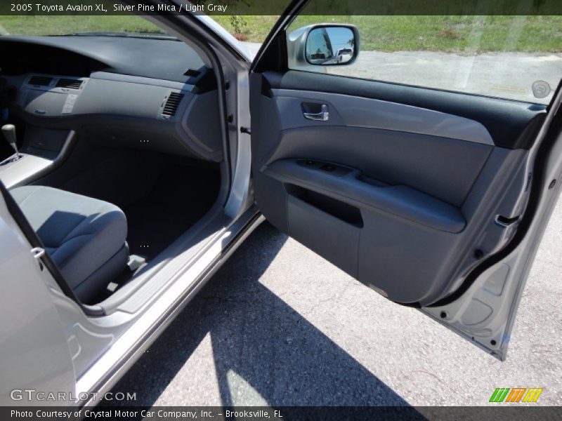 Silver Pine Mica / Light Gray 2005 Toyota Avalon XL
