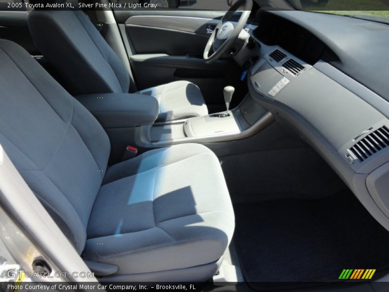 Silver Pine Mica / Light Gray 2005 Toyota Avalon XL