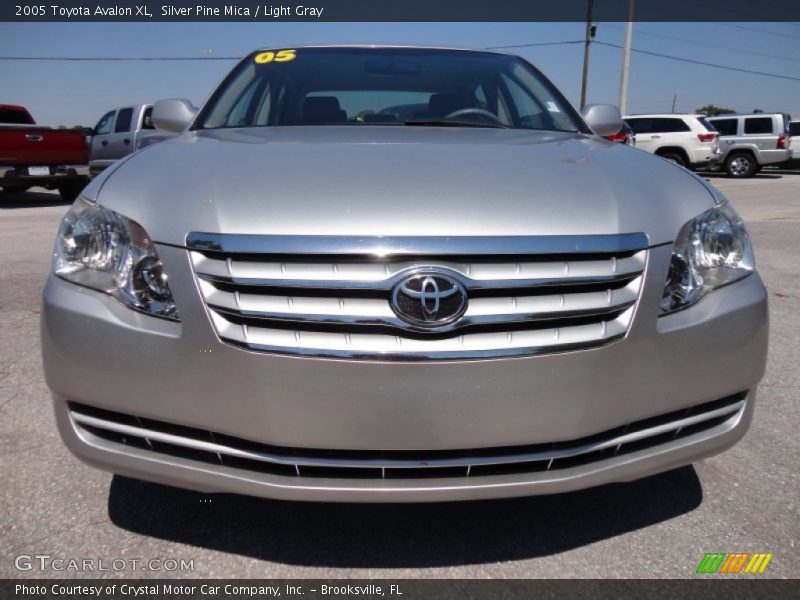 Silver Pine Mica / Light Gray 2005 Toyota Avalon XL