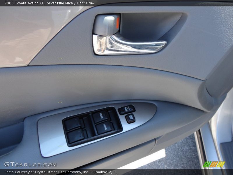 Silver Pine Mica / Light Gray 2005 Toyota Avalon XL