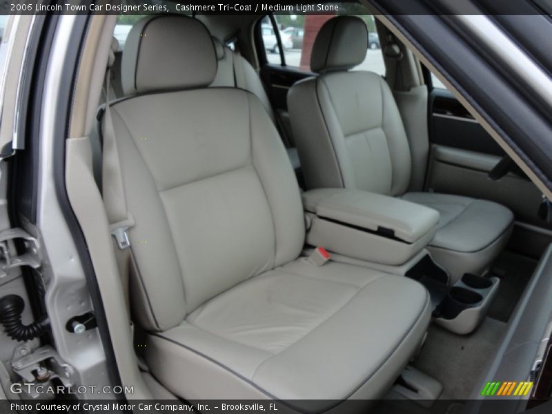 2006 Town Car Designer Series Medium Light Stone Interior