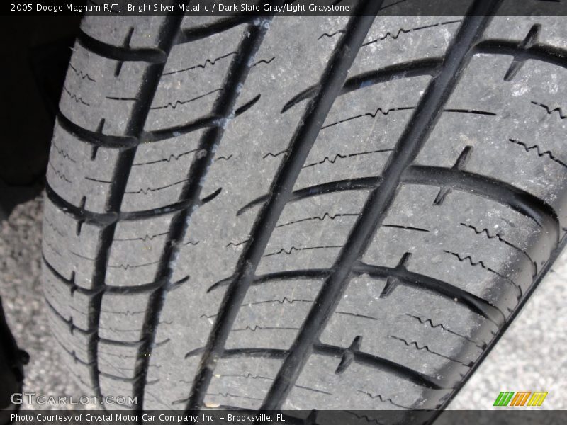 Bright Silver Metallic / Dark Slate Gray/Light Graystone 2005 Dodge Magnum R/T