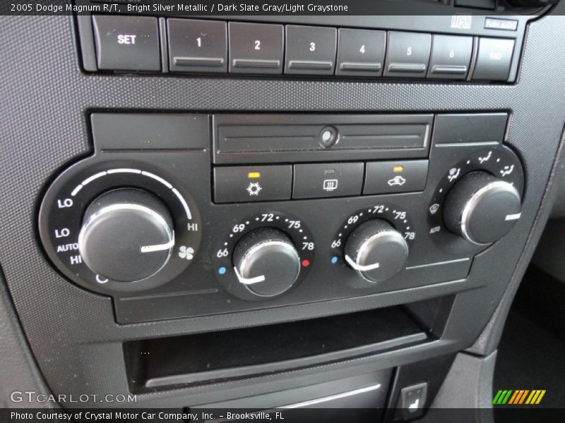 Bright Silver Metallic / Dark Slate Gray/Light Graystone 2005 Dodge Magnum R/T