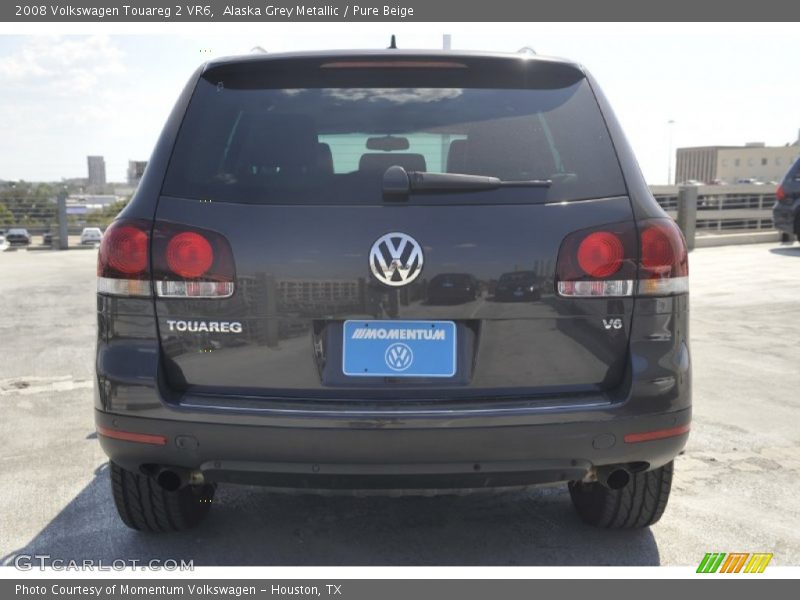 Alaska Grey Metallic / Pure Beige 2008 Volkswagen Touareg 2 VR6