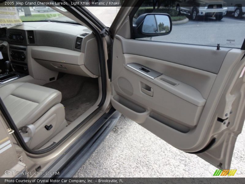 Light Khaki Metallic / Khaki 2005 Jeep Grand Cherokee Laredo