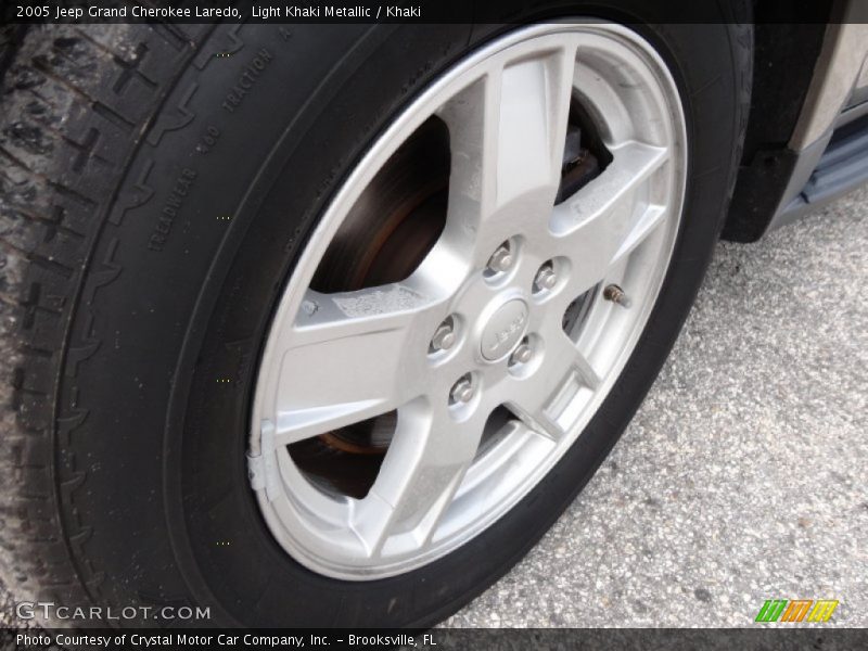 Light Khaki Metallic / Khaki 2005 Jeep Grand Cherokee Laredo