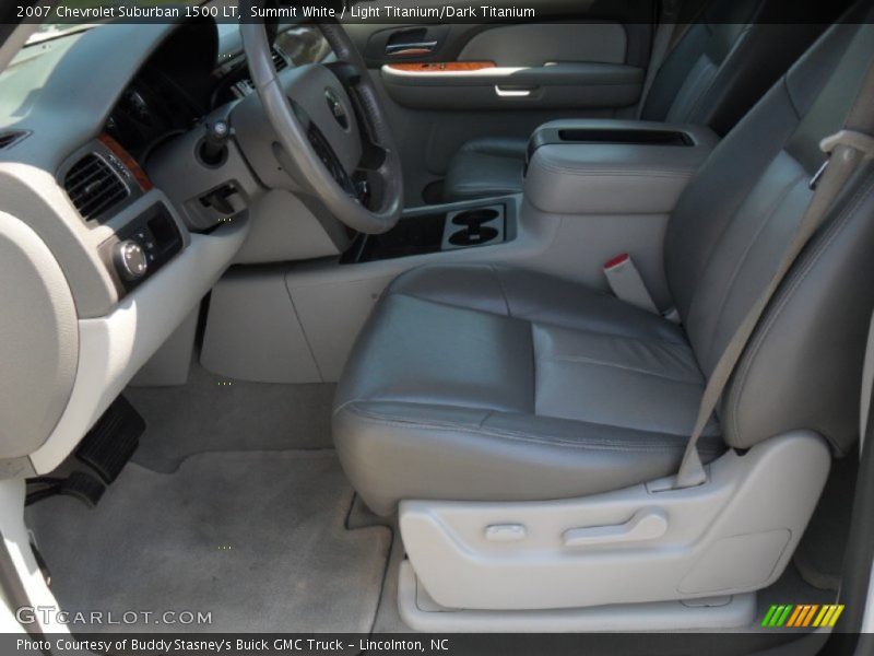 Summit White / Light Titanium/Dark Titanium 2007 Chevrolet Suburban 1500 LT