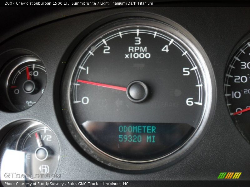 Summit White / Light Titanium/Dark Titanium 2007 Chevrolet Suburban 1500 LT