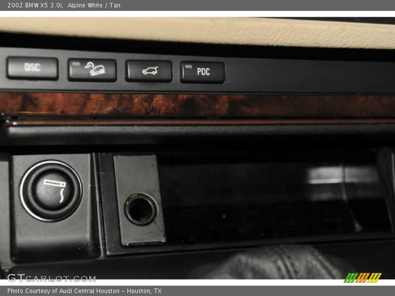 Alpine White / Tan 2002 BMW X5 3.0i