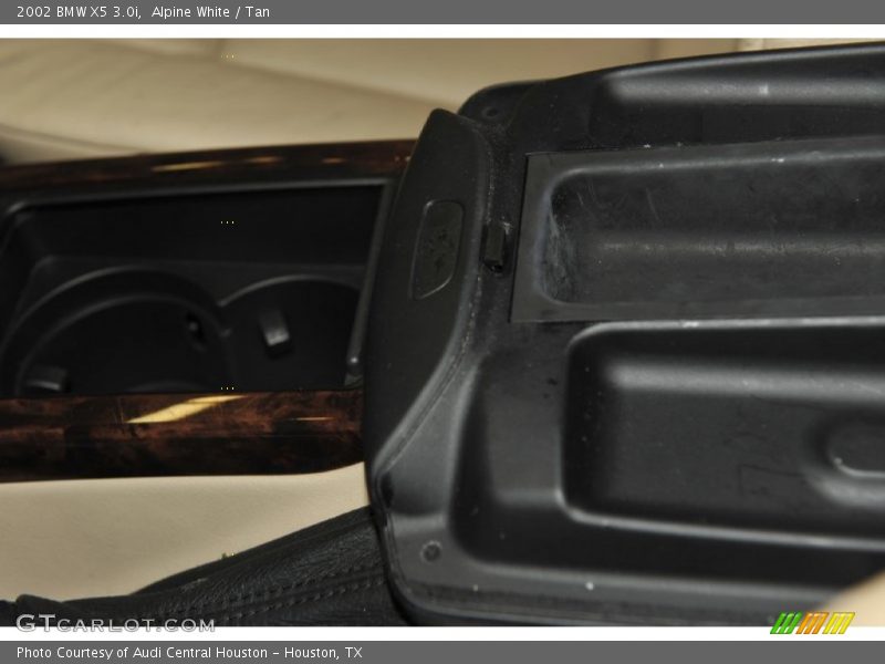 Alpine White / Tan 2002 BMW X5 3.0i