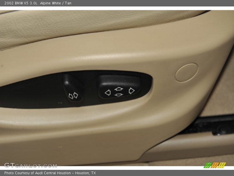 Alpine White / Tan 2002 BMW X5 3.0i