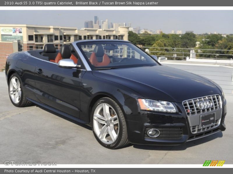 Front 3/4 View of 2010 S5 3.0 TFSI quattro Cabriolet