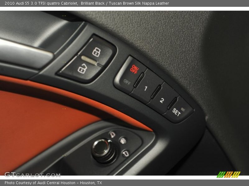 Controls of 2010 S5 3.0 TFSI quattro Cabriolet
