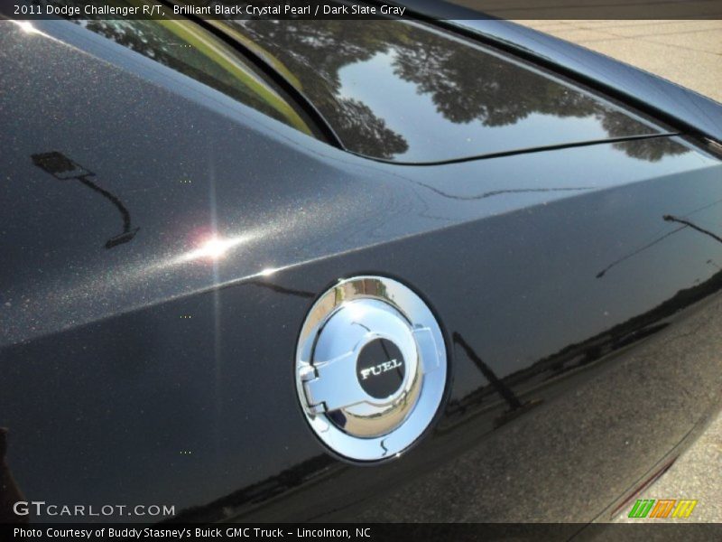 Brilliant Black Crystal Pearl / Dark Slate Gray 2011 Dodge Challenger R/T