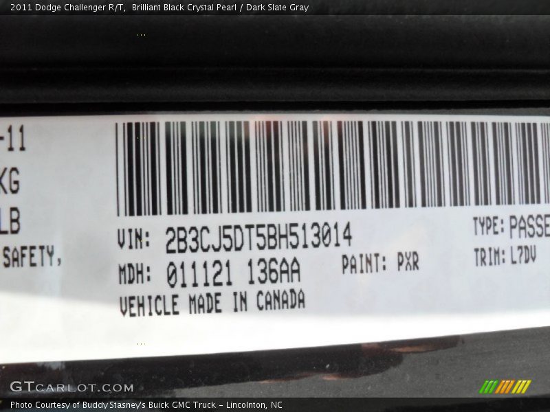 Brilliant Black Crystal Pearl / Dark Slate Gray 2011 Dodge Challenger R/T