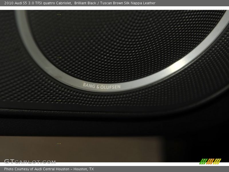 Audio System of 2010 S5 3.0 TFSI quattro Cabriolet