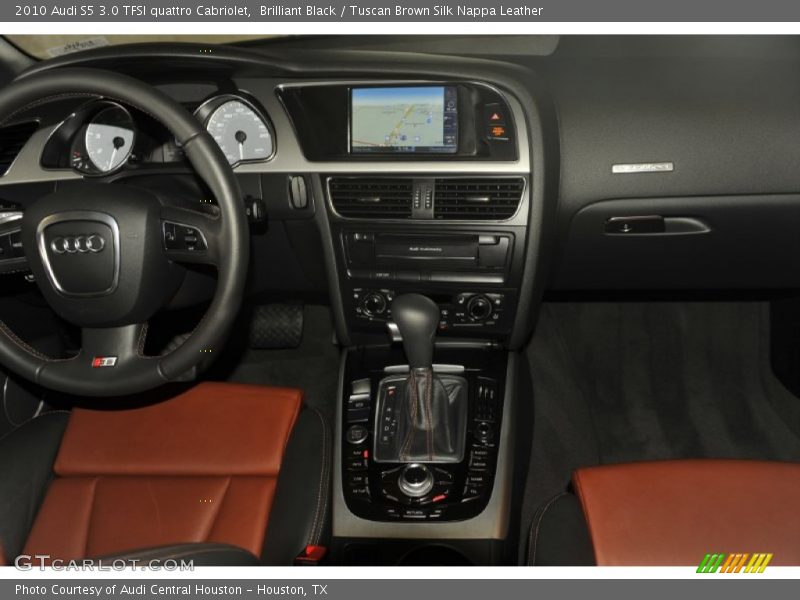 Dashboard of 2010 S5 3.0 TFSI quattro Cabriolet