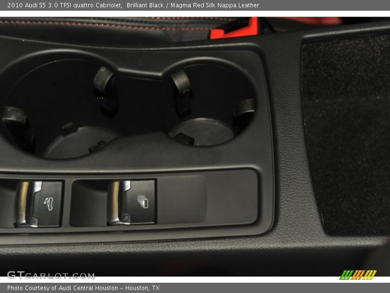 Controls of 2010 S5 3.0 TFSI quattro Cabriolet