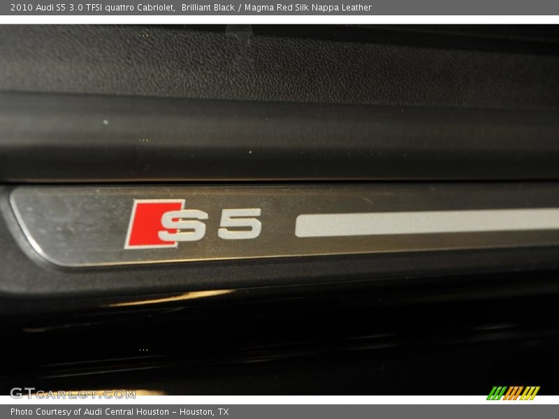  2010 S5 3.0 TFSI quattro Cabriolet Logo