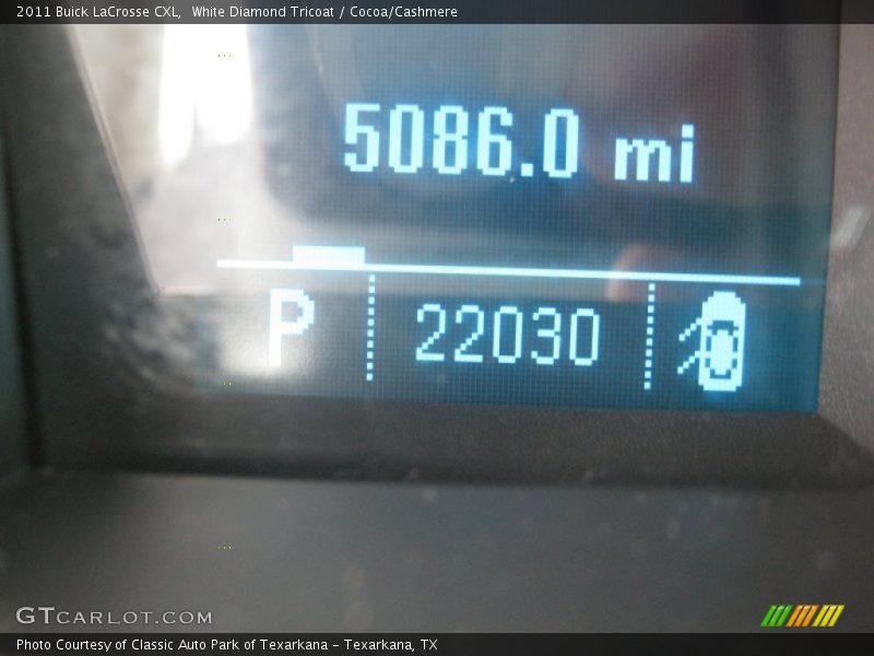 White Diamond Tricoat / Cocoa/Cashmere 2011 Buick LaCrosse CXL