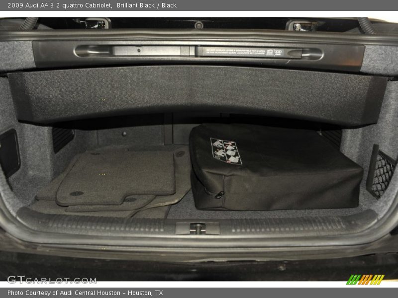  2009 A4 3.2 quattro Cabriolet Trunk