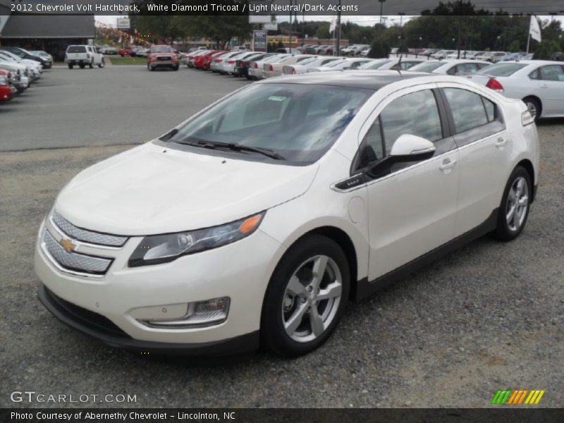 Front 3/4 View of 2012 Volt Hatchback