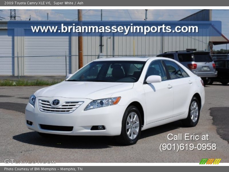 Super White / Ash 2009 Toyota Camry XLE V6