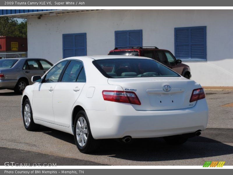 Super White / Ash 2009 Toyota Camry XLE V6