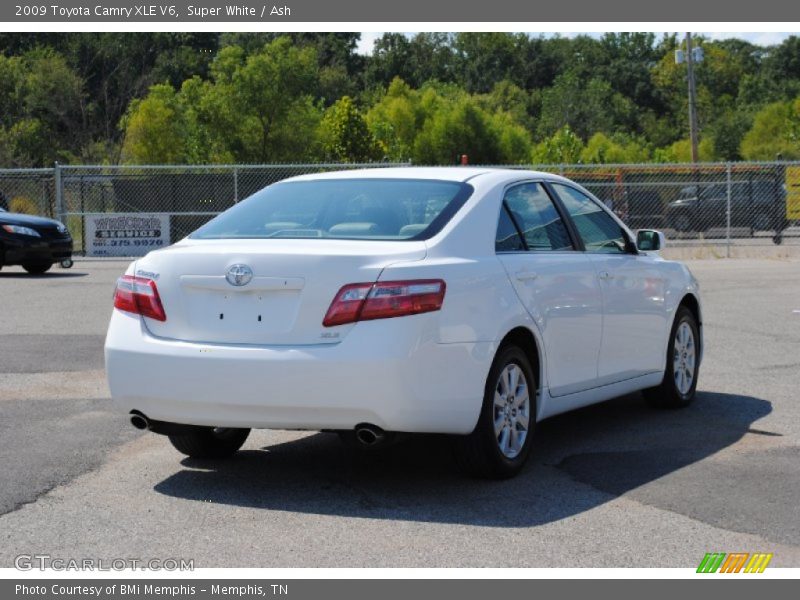 Super White / Ash 2009 Toyota Camry XLE V6