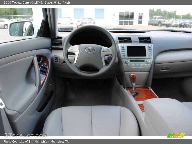 Super White / Ash 2009 Toyota Camry XLE V6
