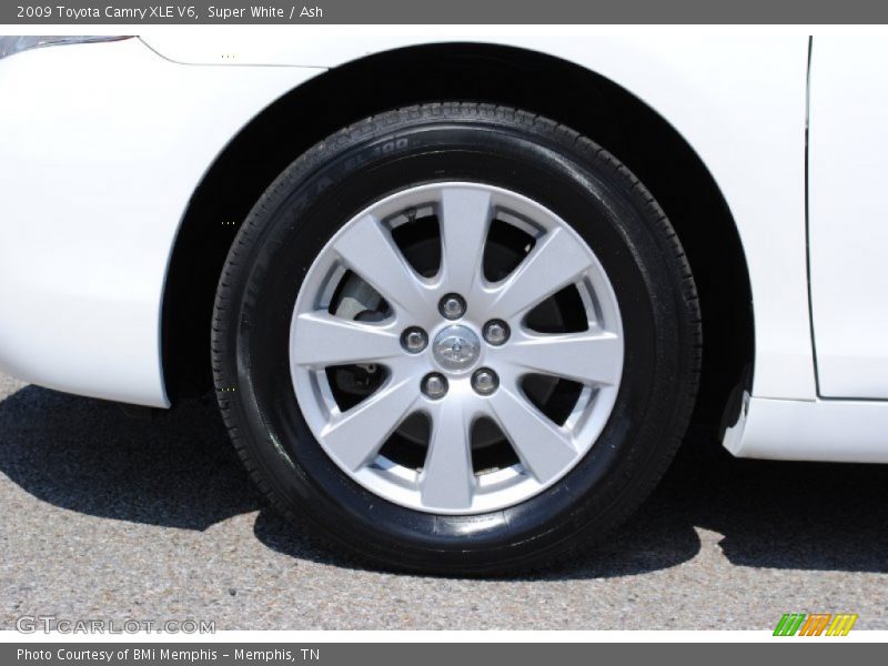Super White / Ash 2009 Toyota Camry XLE V6