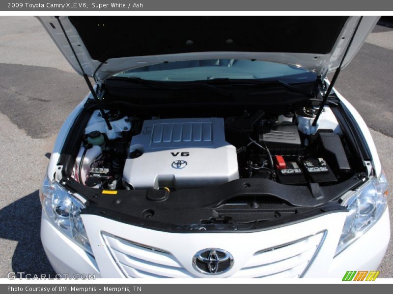 Super White / Ash 2009 Toyota Camry XLE V6