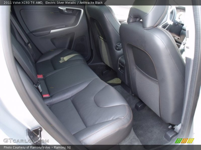 Electric Silver Metallic / Anthracite Black 2011 Volvo XC60 T6 AWD