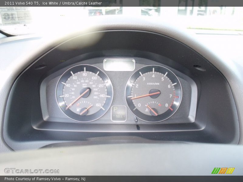 Ice White / Umbra/Calcite Leather 2011 Volvo S40 T5